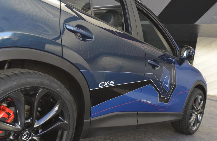  Mazda CX-5 180 Concept 2012 года  (фото 18 из 25)